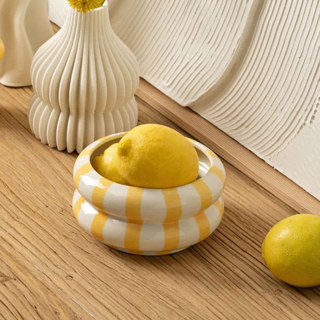 Decorative Bowls & Dishes title=